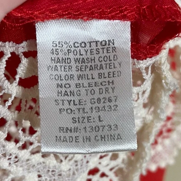 Umgee Oversized Red Tank with lace trim size large - Picture 3 of 4